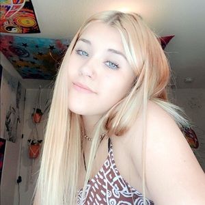 Meet your Posher, Zoe